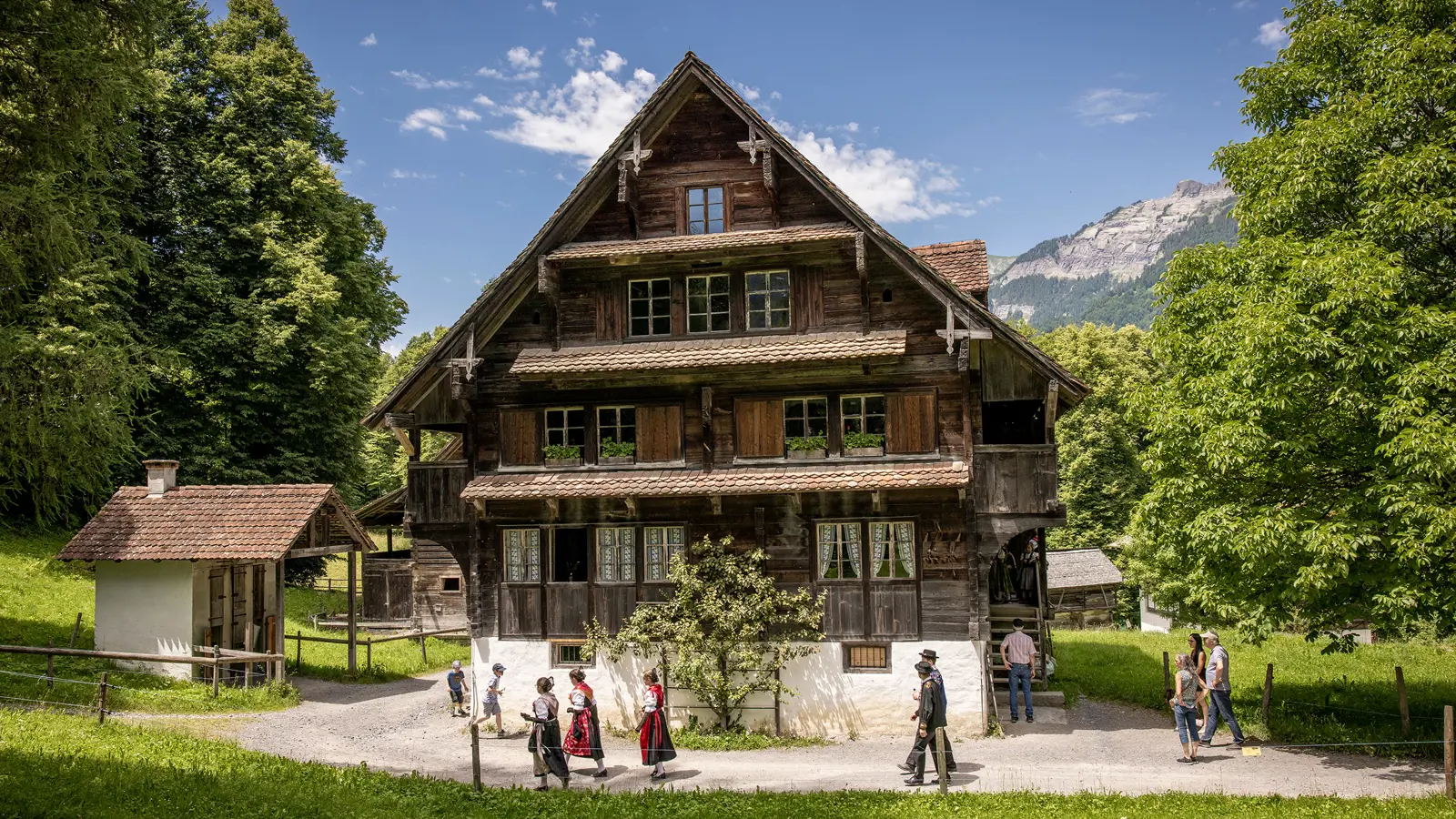 2B39600d 8201 4102 9317 9257Eb33bf16 2022 06 12 Dabi Wohnhaus Sachseln Trachten Taenze 2B39600d 8201 4102 9317 9257Eb33bf16 2022 06 12 Dabi Wohnhaus Sachseln Trachten Taenze